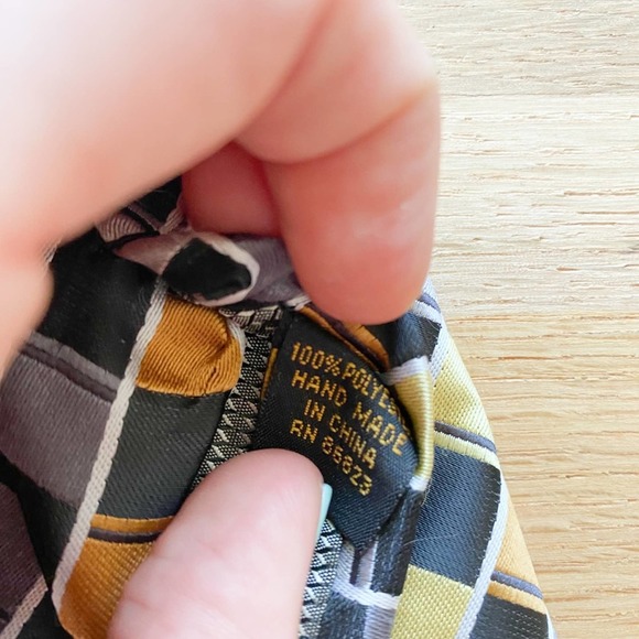 ALEXANDER JULIAN COLOURS Men's Black/Gold Check Handmade Polyester Necktie sz OS - Picture 6 of 7